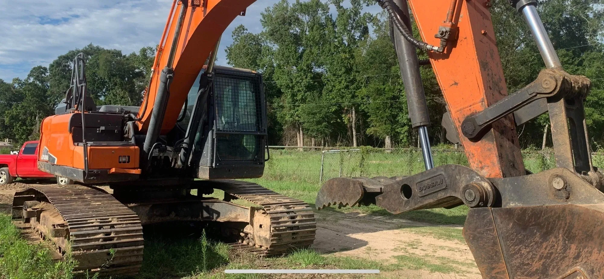 2015  Doosan 255LC Equipment Image0