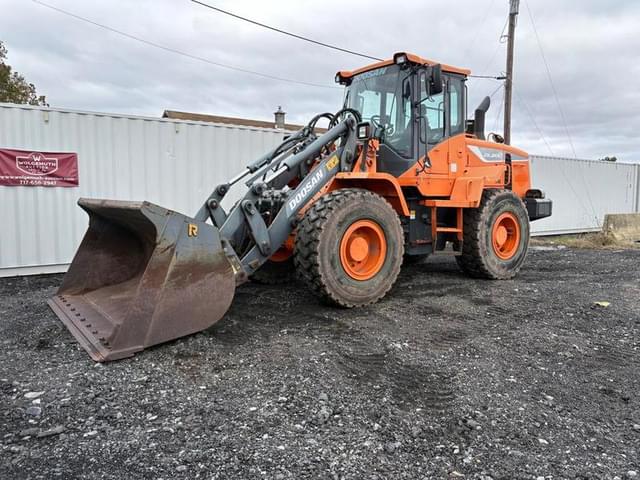 Image of  Doosan DL250-5 equipment image 2