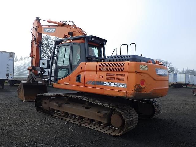 Image of  Doosan DX225LC-3 equipment image 4