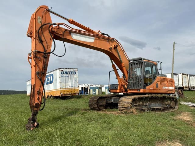 Image of Doosan DX300LC-3 equipment image 3