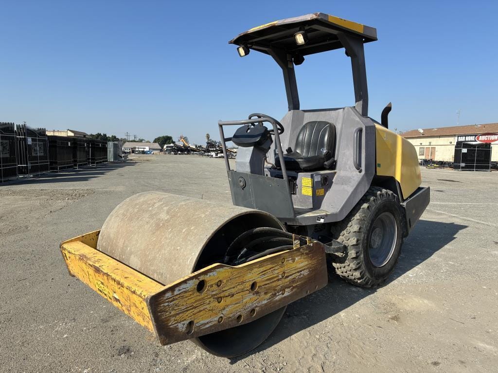 2015 DYNAPAC CA1300D Equipment Image0