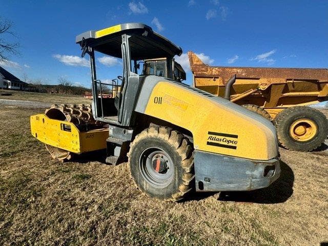 Image of DYNAPAC CA1500 equipment image 3