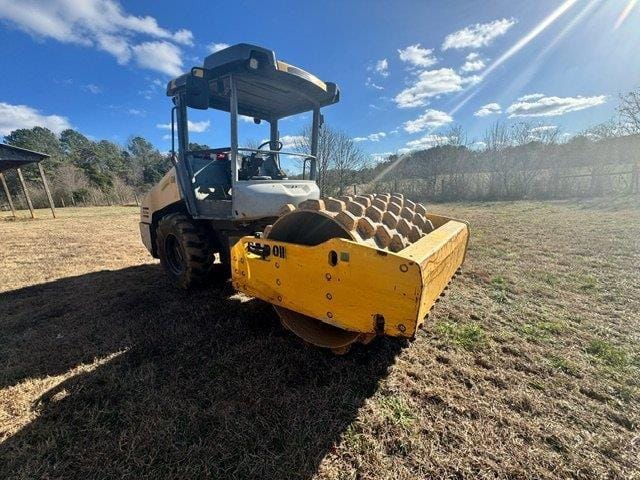 2015 DYNAPAC CA1500 Equipment Image0