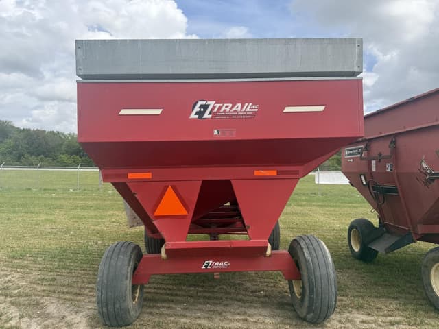 Image of E-Z Trail 3400 equipment image 4