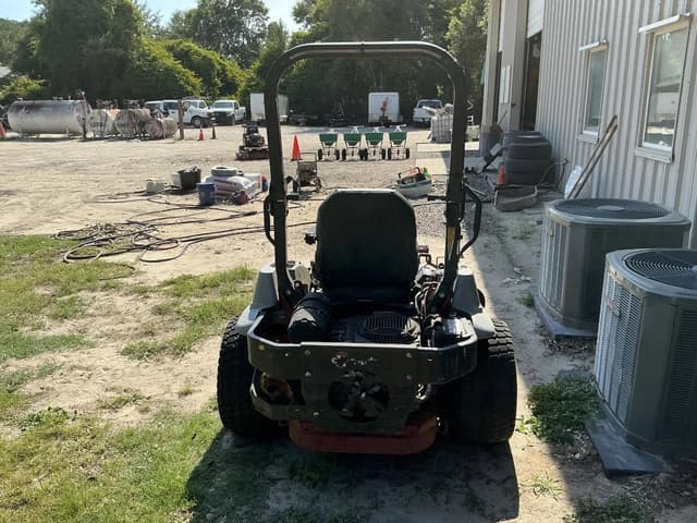 Image of Exmark Lazer Z S-Series equipment image 3