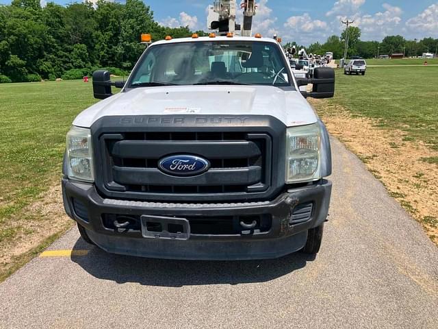 Image of Ford F-550 equipment image 1
