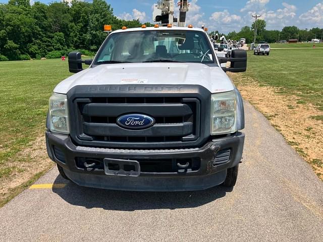 Image of Ford F-550 equipment image 1