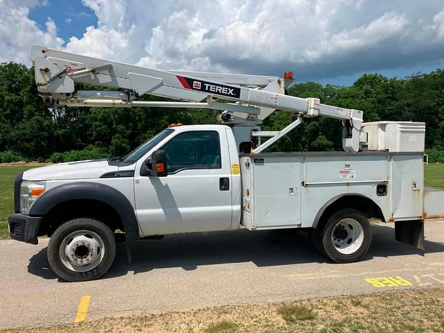 Image of Ford F-550 equipment image 1