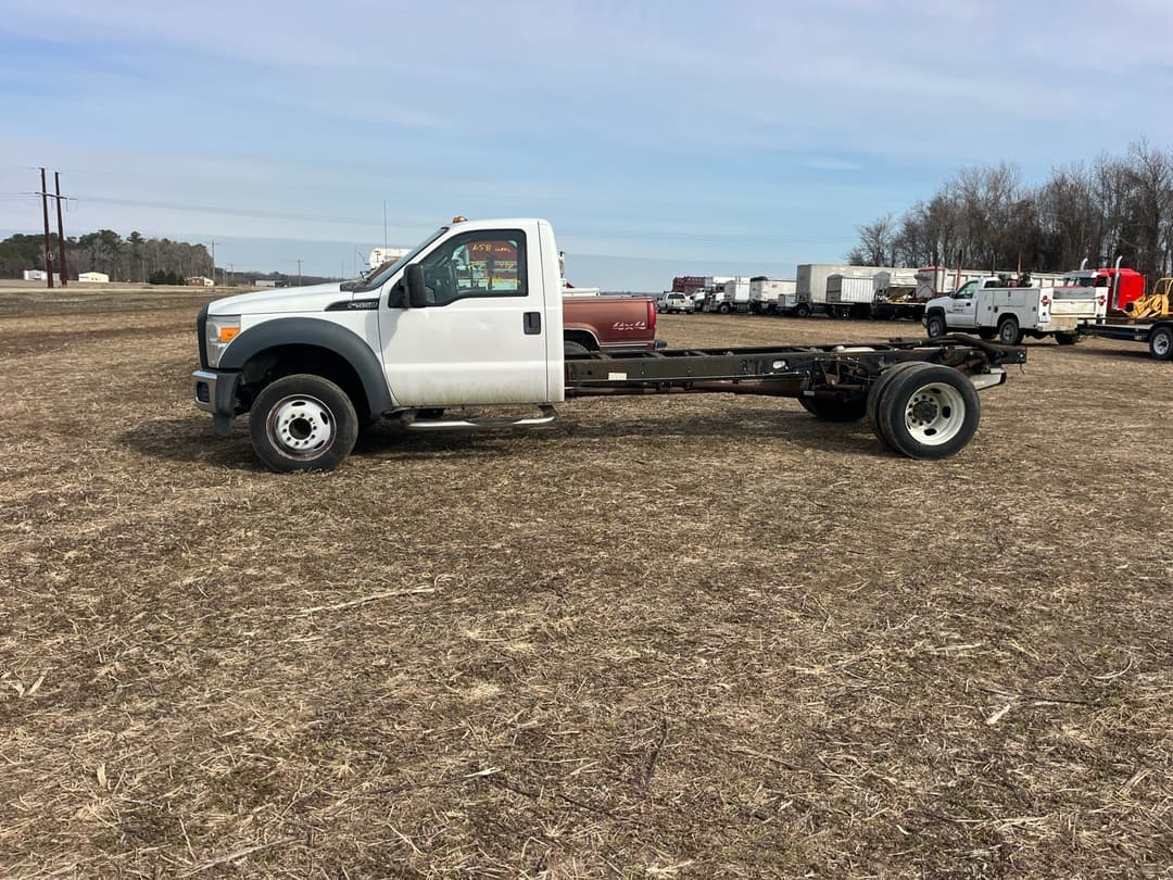 Image of Ford F-550 Primary image