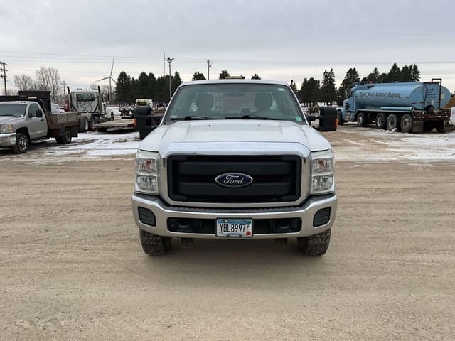 Image of Ford F-350 equipment image 1