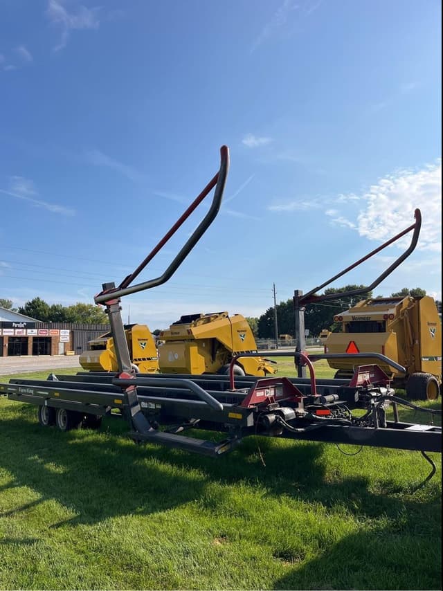 Image of Farm King 2450 equipment image 4