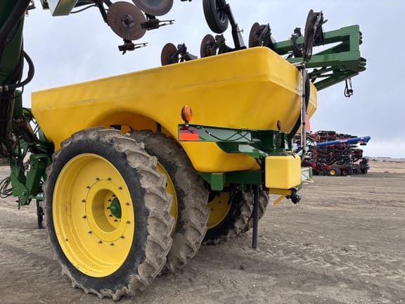Image of Farm King 2460 equipment image 3