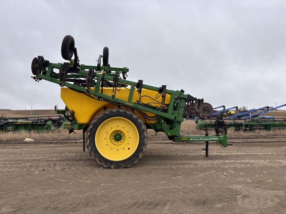 2015 Farm King 2460 Equipment Image0