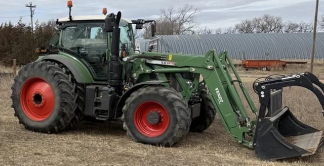 Image of Fendt 724 Vario equipment image 2