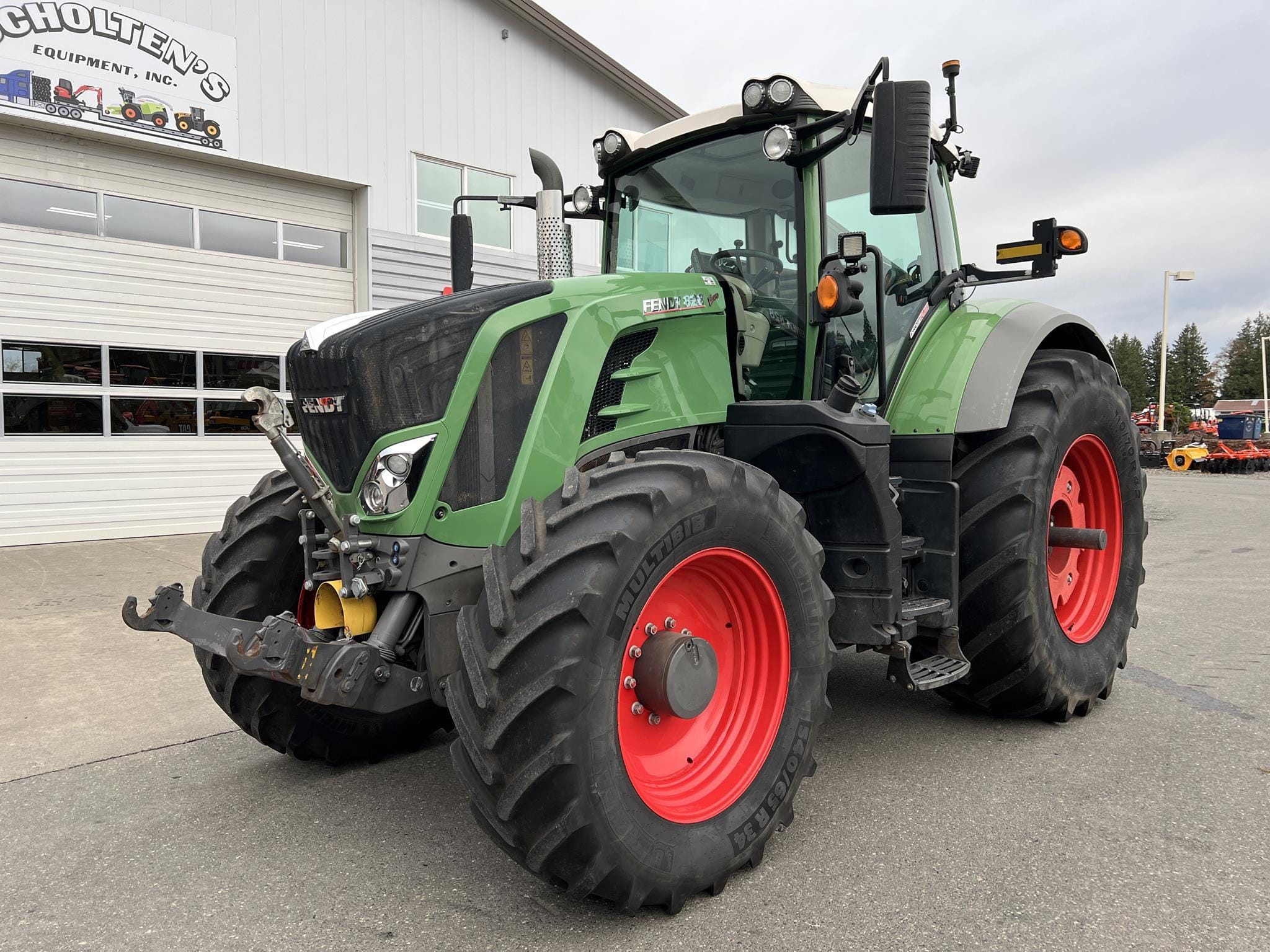 2015 Fendt 828 Vario Equipment Image0