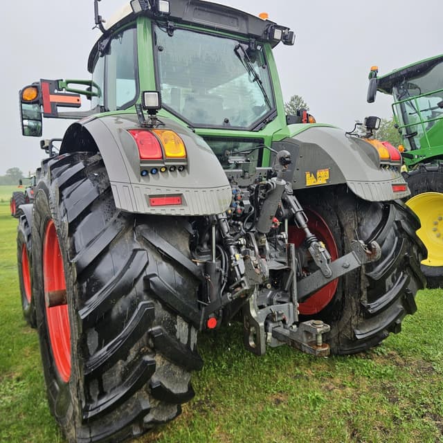 Image of Fendt 828 Vario equipment image 1