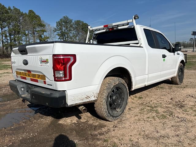 Image of Ford F-150 equipment image 4