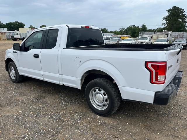 Image of Ford F-150 equipment image 1