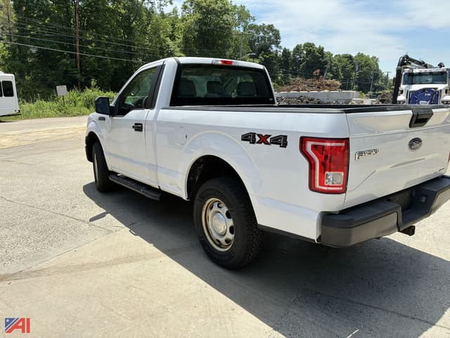 Image of Ford F-150 equipment image 3