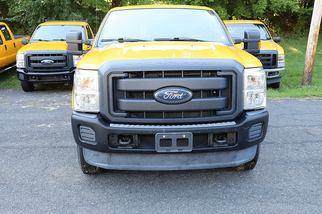 Image of Ford F-250 equipment image 2