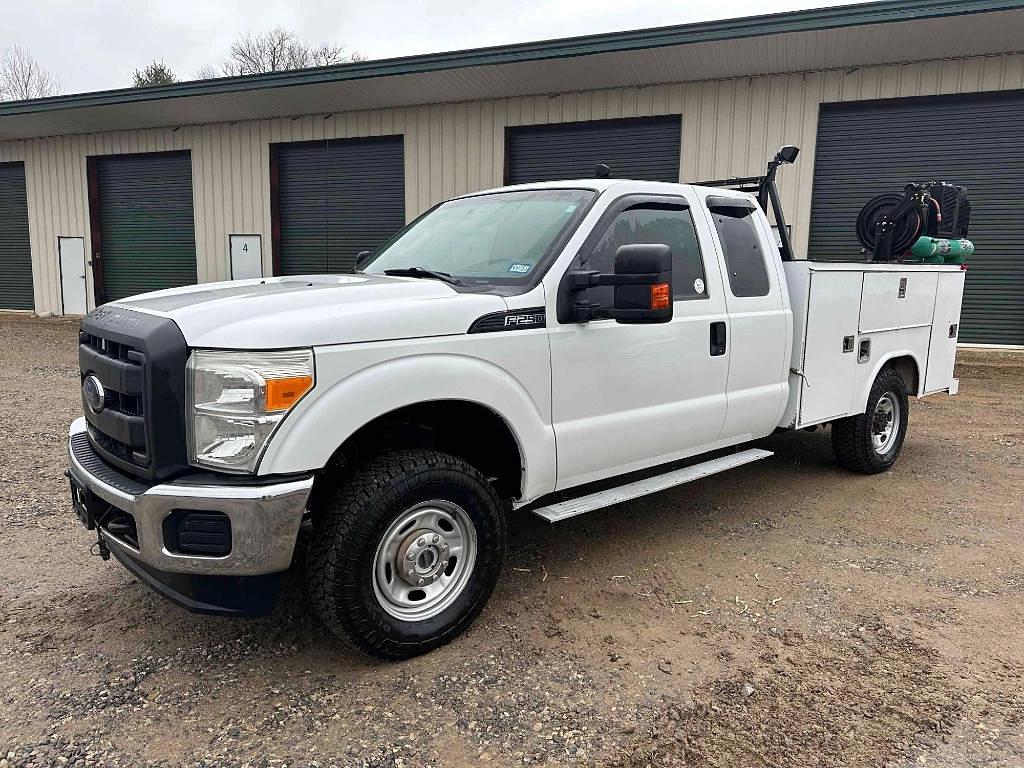 Image of Ford F-250 Primary image