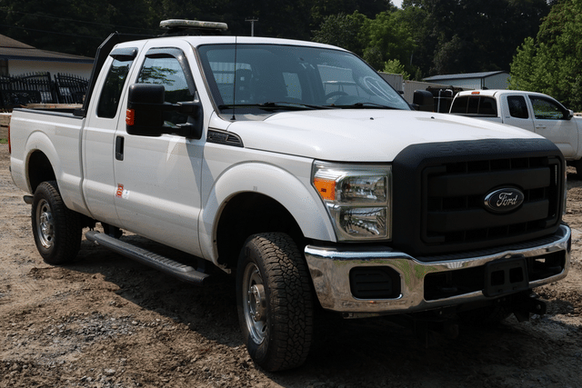 Image of Ford F-250 equipment image 4