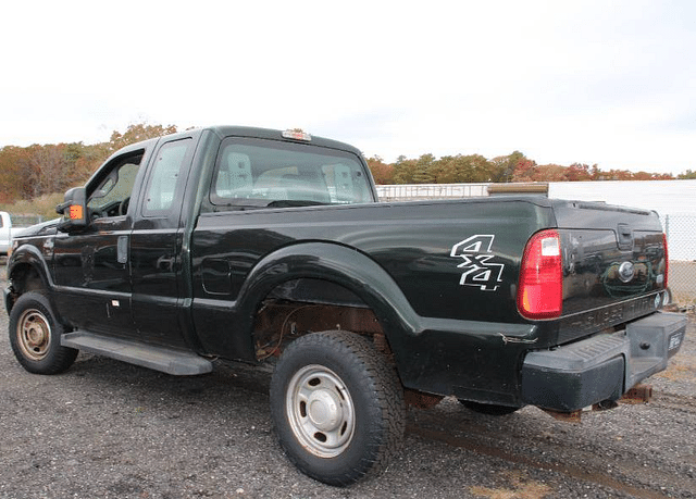 Image of Ford F-250 equipment image 1