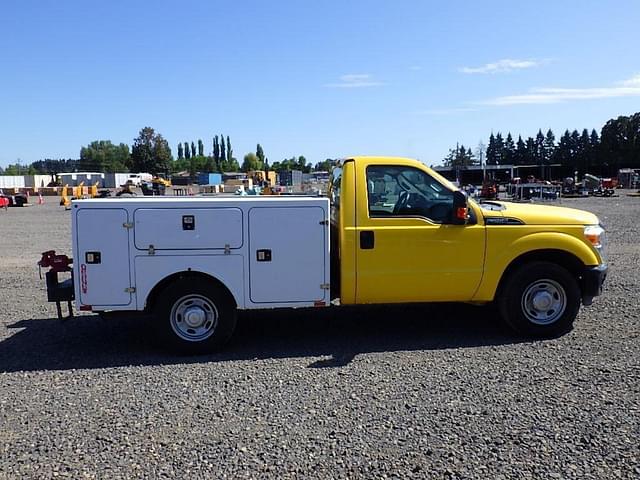 Image of Ford F-250 equipment image 2