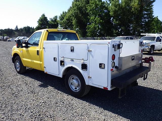 Image of Ford F-250 equipment image 4