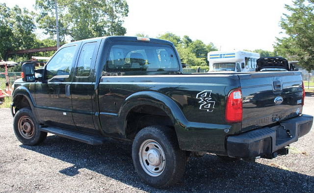 Image of Ford F-250 equipment image 1