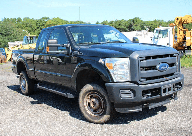 Image of Ford F-250 equipment image 3