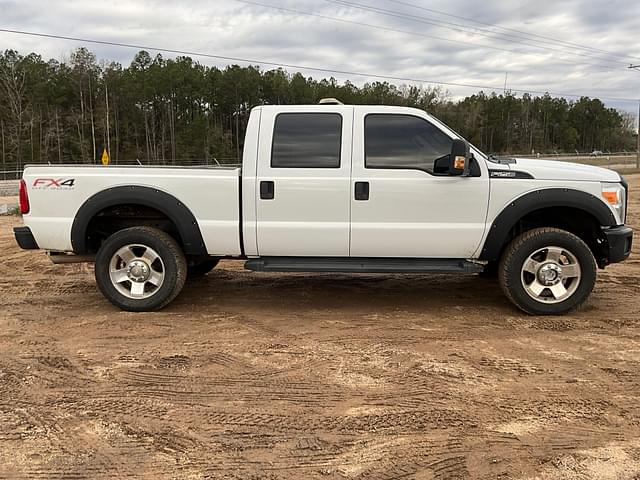 Image of Ford F-250 equipment image 3