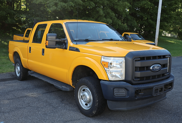 Image of Ford F-250 equipment image 3