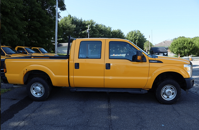 Image of Ford F-250 equipment image 4