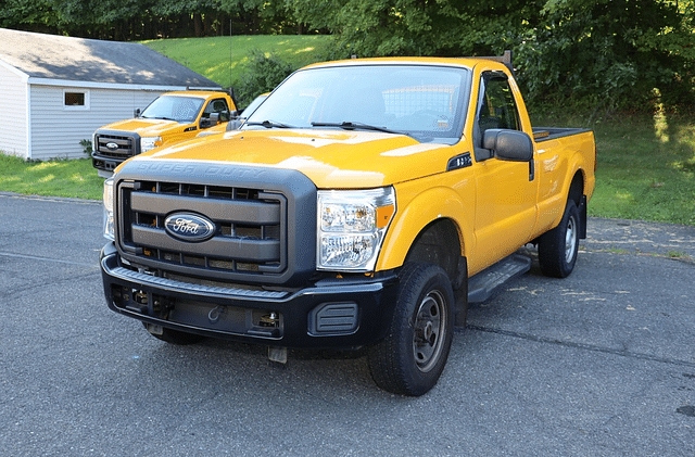 Image of Ford F-250 equipment image 1