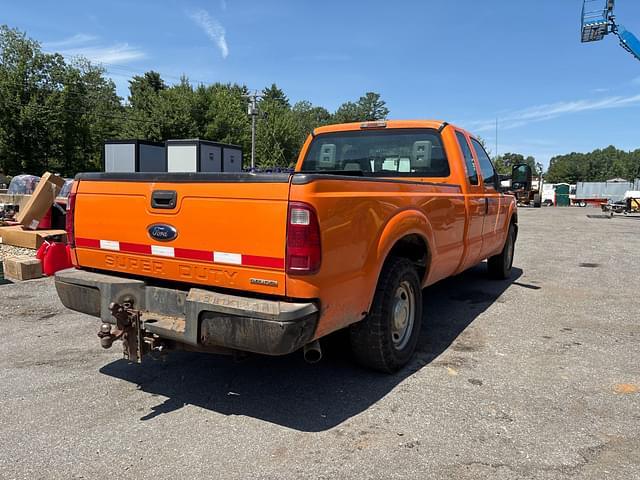 Image of Ford F-250 equipment image 4