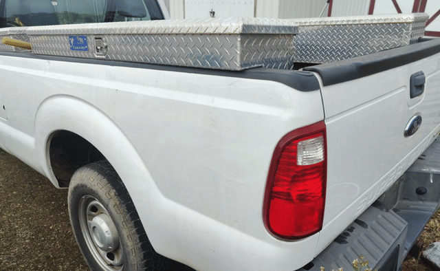 Image of Ford F-250 equipment image 1