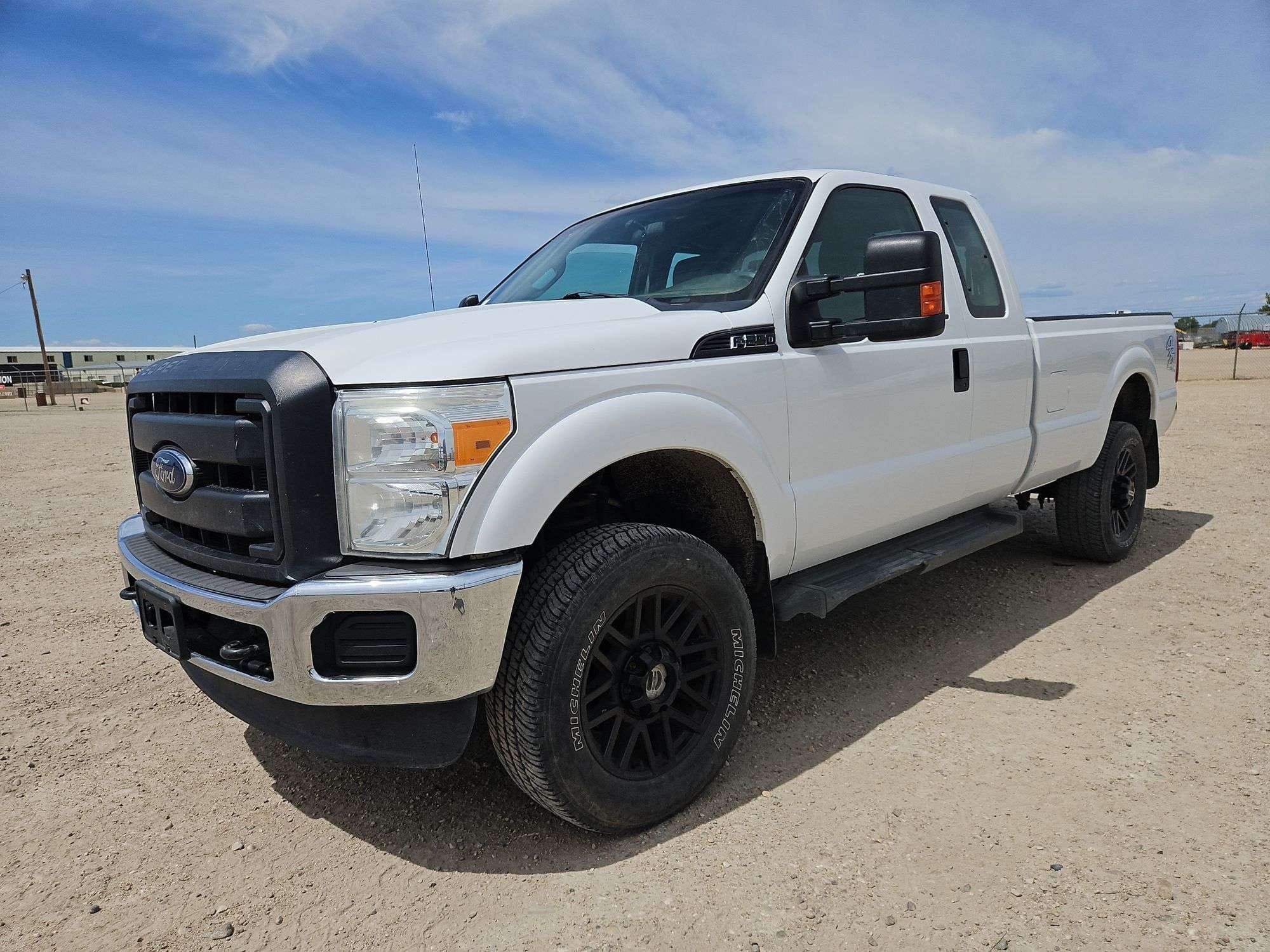 2015 Ford F-250 Equipment Image0