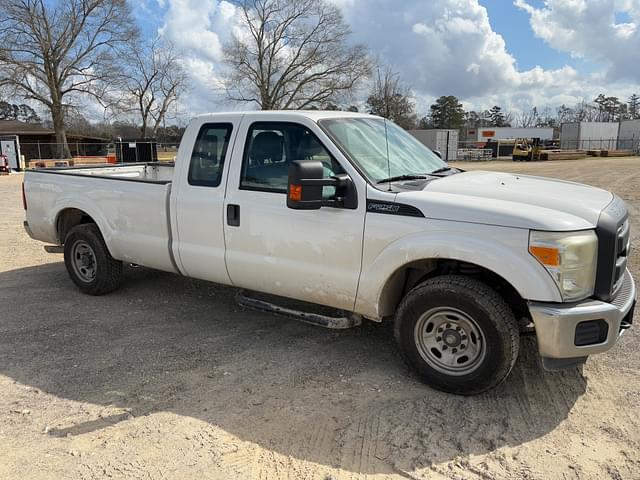 Image of Ford F-250 equipment image 4