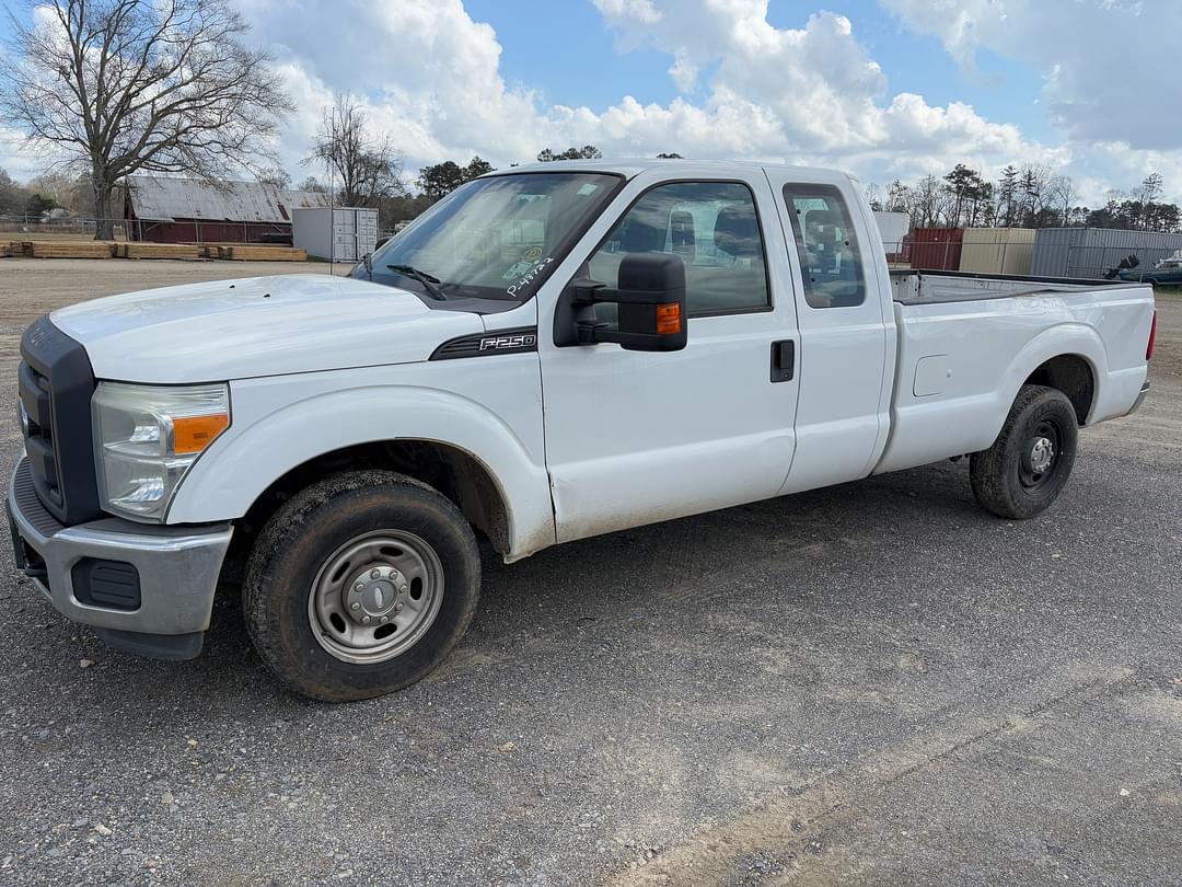 Image of Ford F-250 Primary image