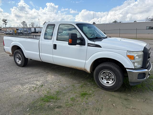 Image of Ford F-250 equipment image 4