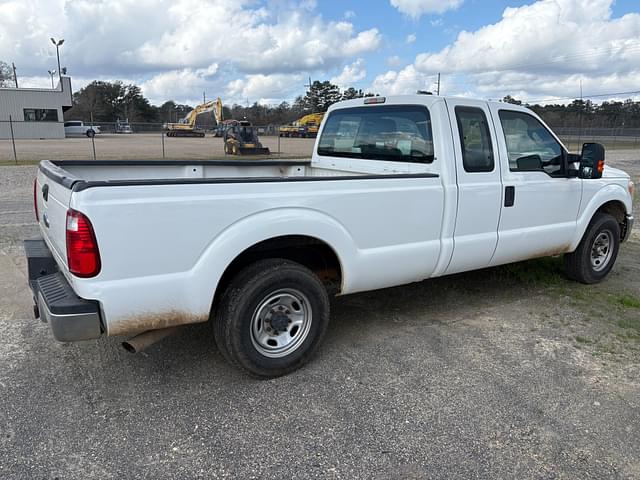 Image of Ford F-250 equipment image 3