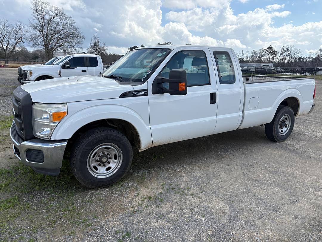 Image of Ford F-250 Primary image