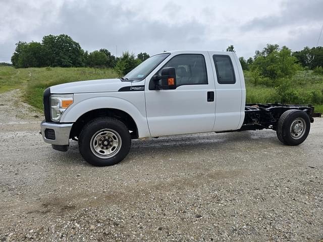 Image of Ford F-250 equipment image 4