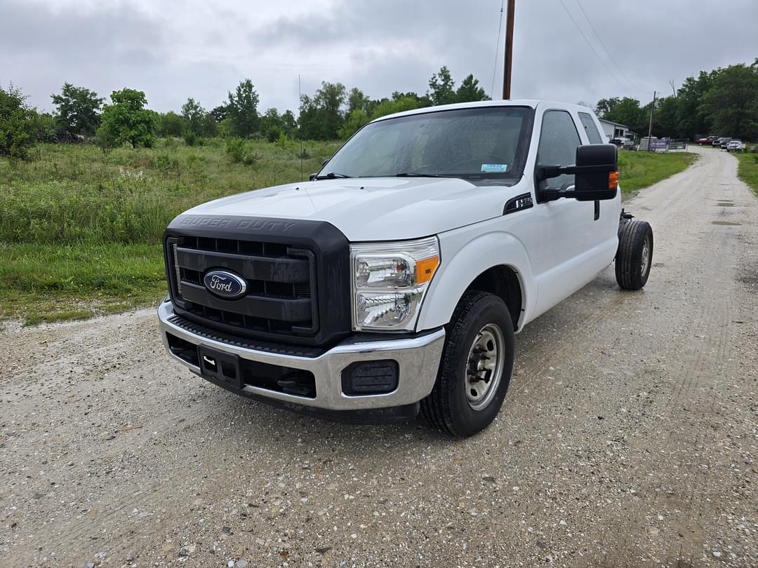 Image of Ford F-250 Primary image