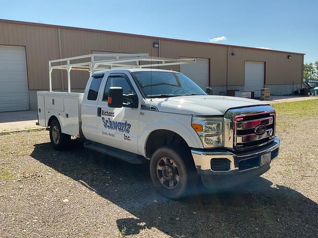 Image of Ford F-250 equipment image 1