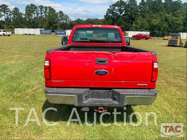 Image of Ford F-250 equipment image 3