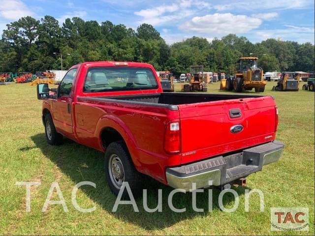 Image of Ford F-250 equipment image 2