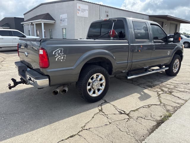 Image of Ford F-250 equipment image 2