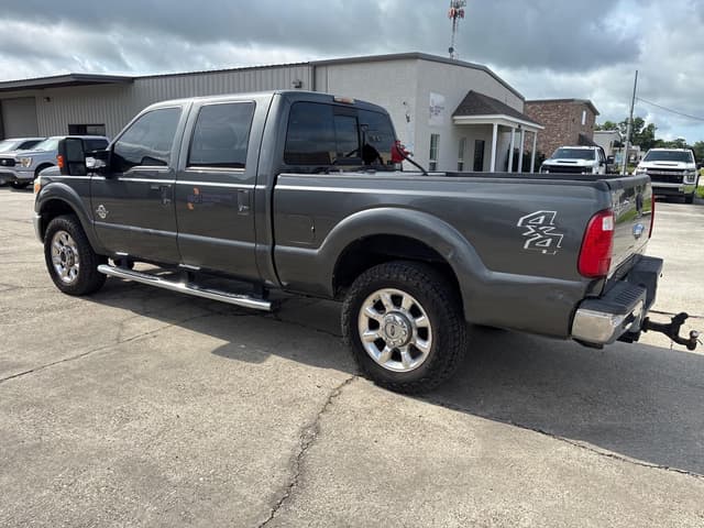 Image of Ford F-250 equipment image 3